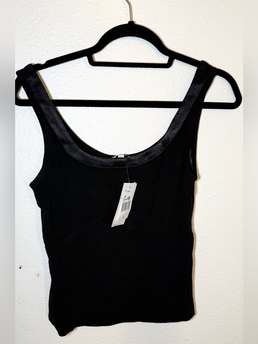 Cabi Black Tank Top Leather Trim Scoop Neck Size XS NWT